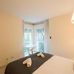 Spacious Flat With Pool In Marbella